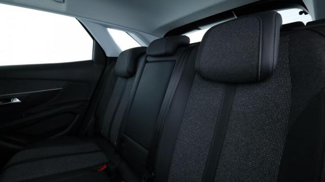 Peugeot 3008 image 3