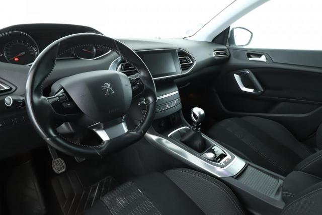 Peugeot 308 image 1