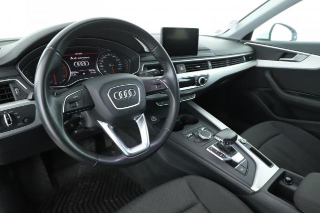 Audi A4 Allroad image 9