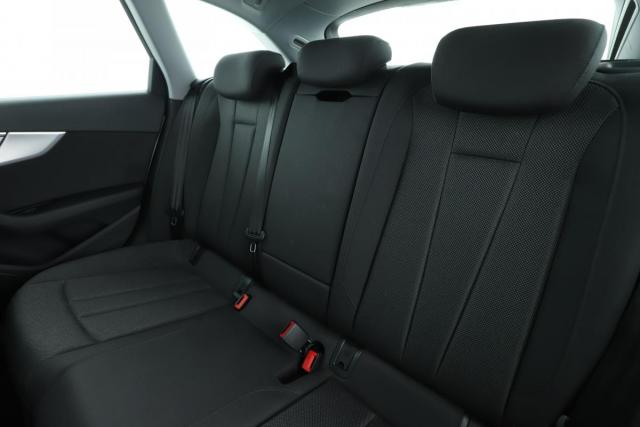 Audi A4 Allroad image 4