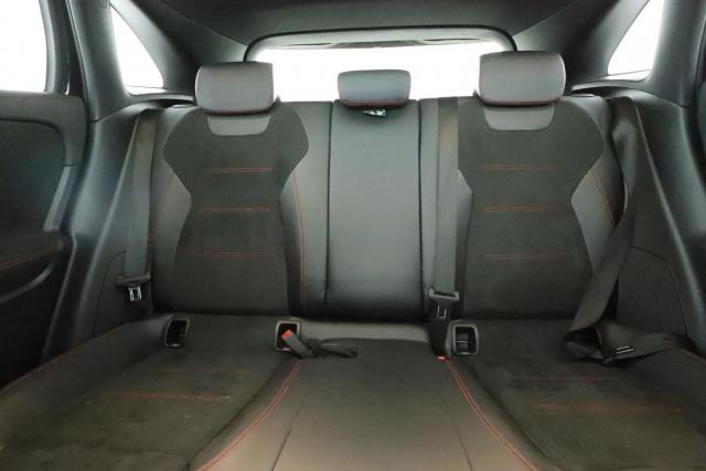 Mercedes Benz Gla image 4