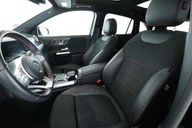 Mercedes Benz Gla image 6