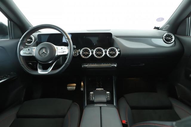 Mercedes Benz Gla image 8