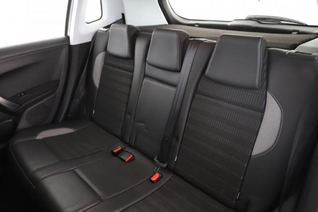 Peugeot 2008 image 6