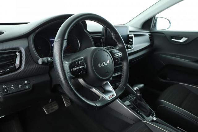 Kia Rio image 5