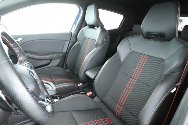 Renault Clio image 9