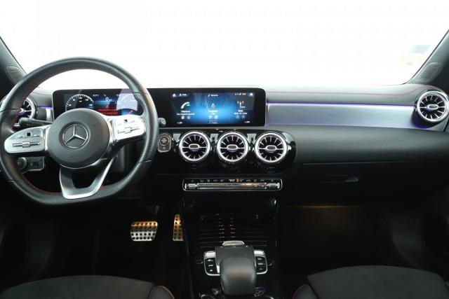 Mercedes Benz Cla image 3