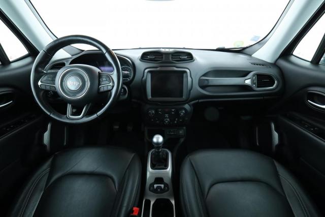 Jeep Renegade image 8