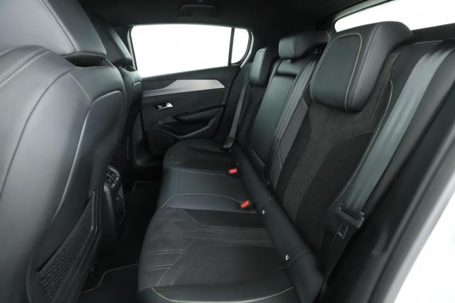 Peugeot 308 image 2