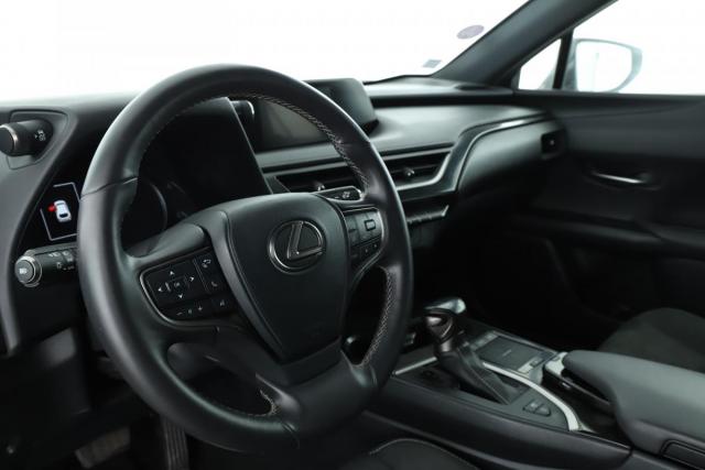 Lexus Ux image 9