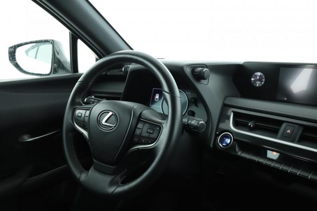 Lexus Ux image 7