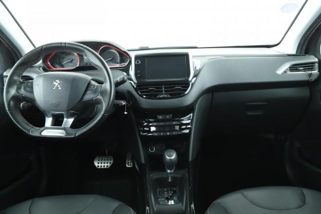 Peugeot 2008 image 1