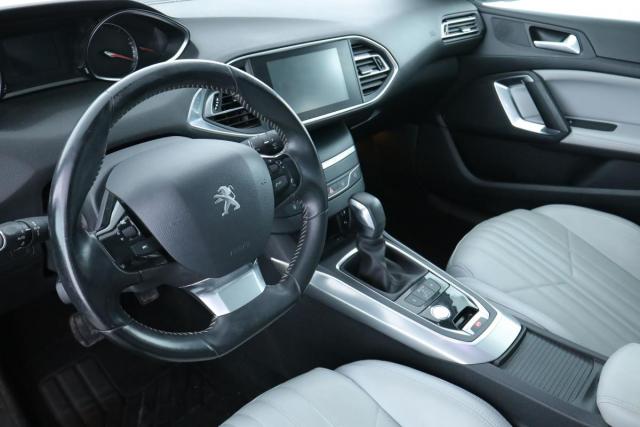 Peugeot 308 image 2