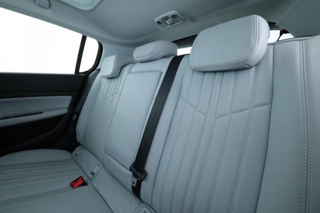 Peugeot 308 image 8