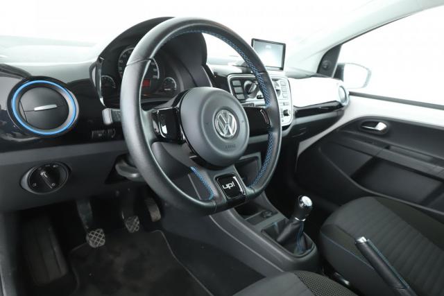 Volkswagen Up! image 8