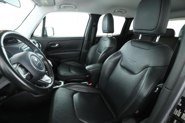 Jeep Renegade image 6