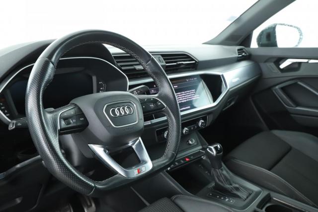 Audi Q3 image 5