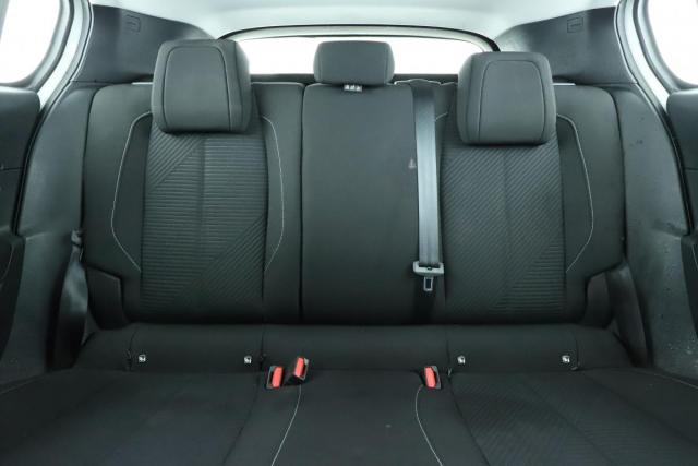 Peugeot 308 image 2
