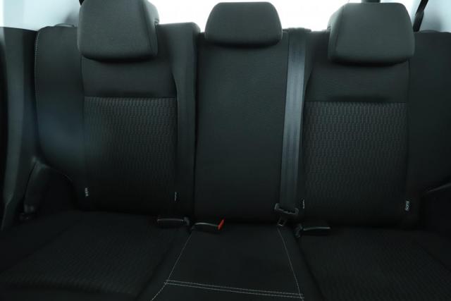 Peugeot 208 image 6