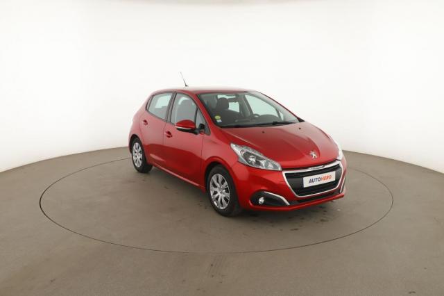 Peugeot 208 image 8