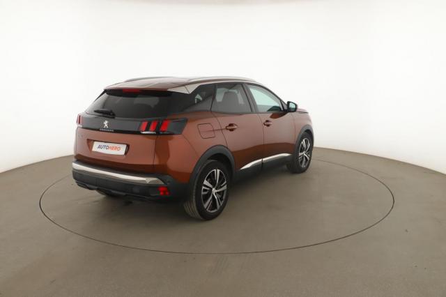 Peugeot 3008 image 2