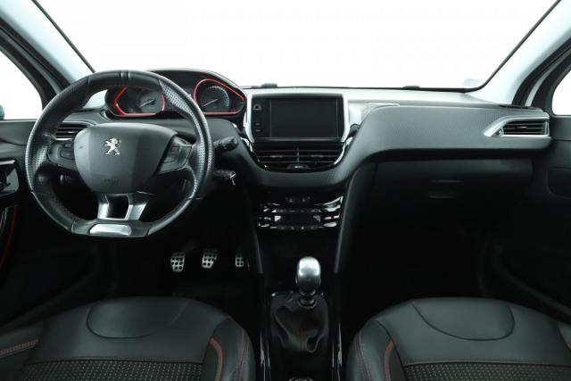 Peugeot 2008 image 6