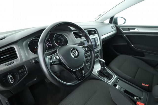 Volkswagen Golf image 5