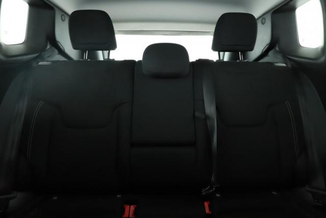 Jeep Renegade image 9