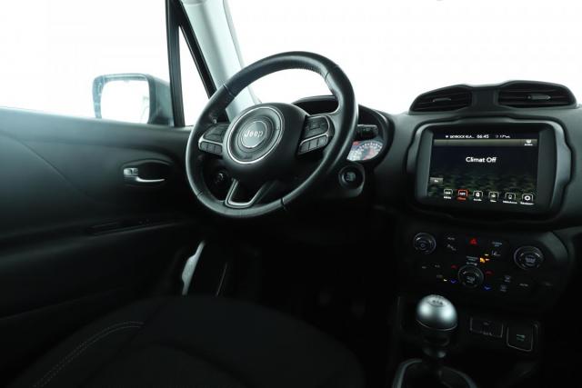 Jeep Renegade image 8