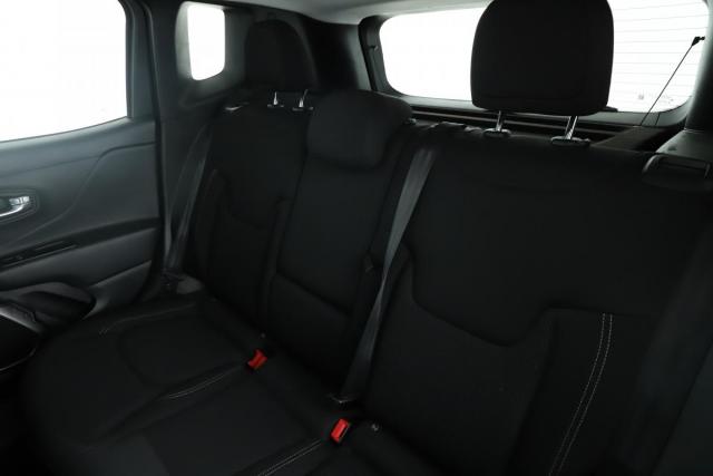 Jeep Renegade image 5