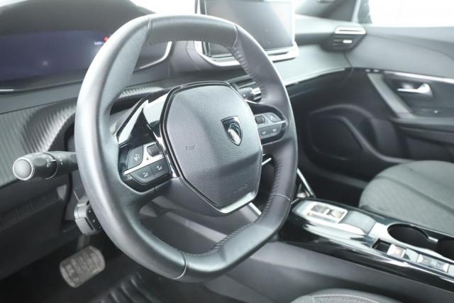 Peugeot 2008 image 3