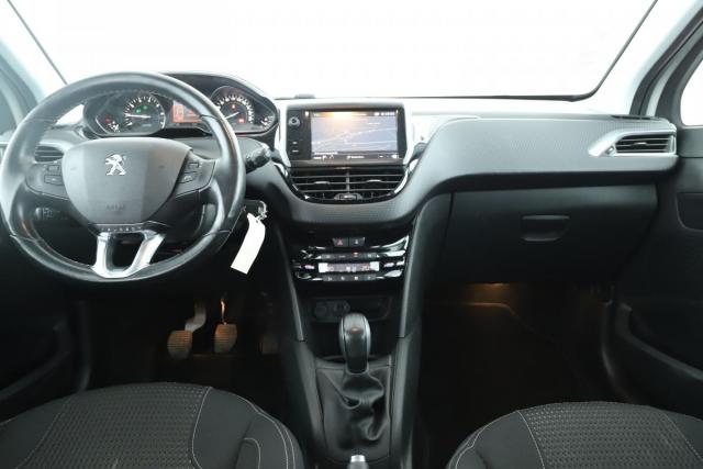 Peugeot 208 image 6
