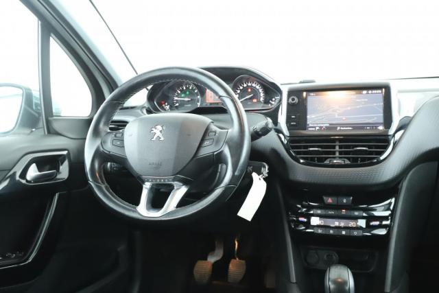 Peugeot 208 image 2