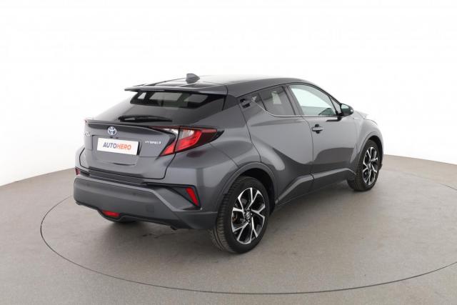Toyota C-Hr image 8