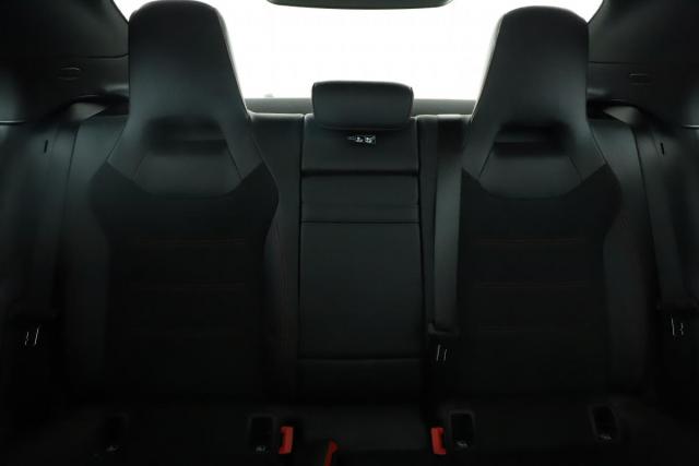 Mercedes Benz Cla image 9