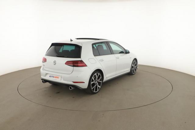 Volkswagen Golf image 2