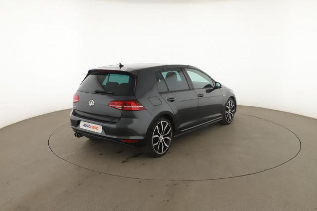 Volkswagen Golf image 4