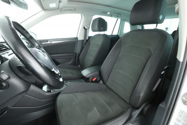 Volkswagen Tiguan image 8