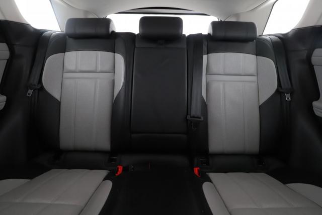 Land Rover Range Rover Evoque image 9