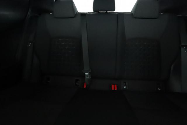 Toyota C-Hr image 9