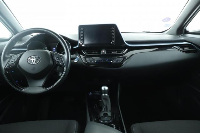 Toyota C-Hr image 4
