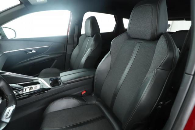 Peugeot 3008 image 1