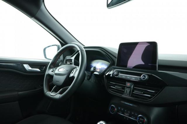 Ford Kuga image 3