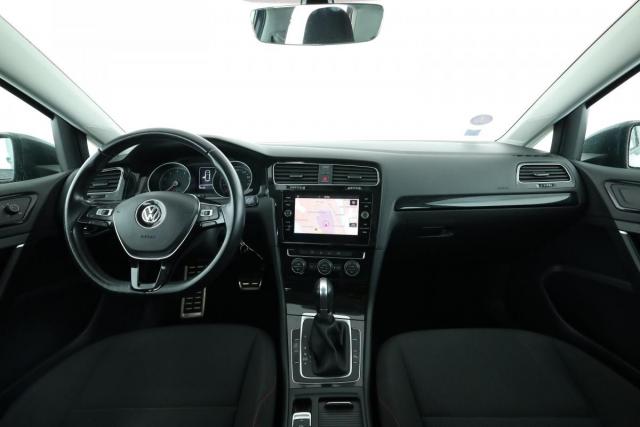 Volkswagen Golf image 6