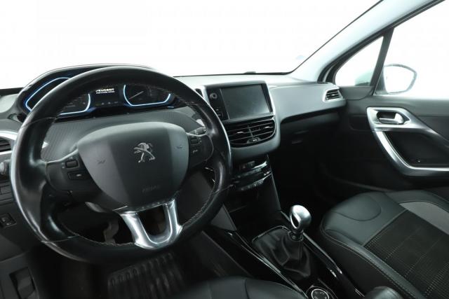 Peugeot 2008 image 3