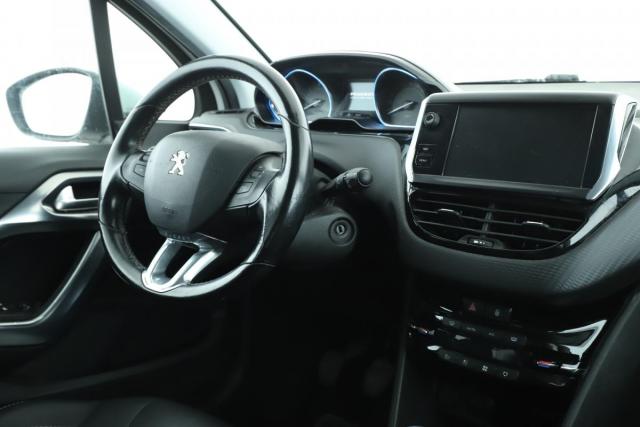 Peugeot 2008 image 9