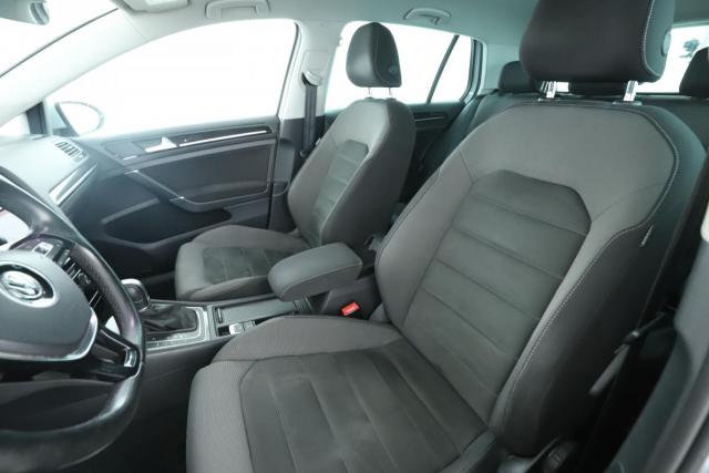 Volkswagen Golf image 3