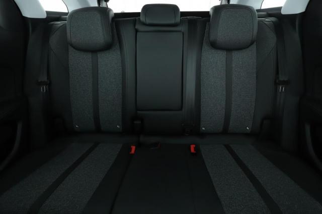 Peugeot 3008 image 2