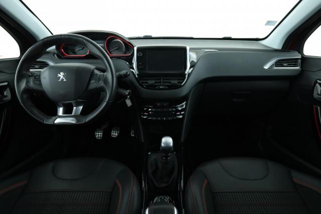 Peugeot 2008 image 6
