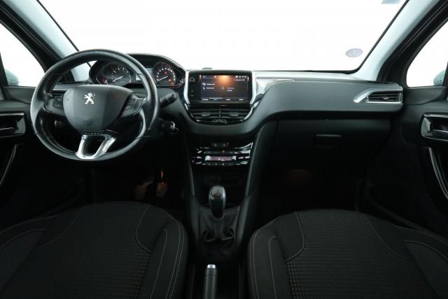 Peugeot 208 image 6